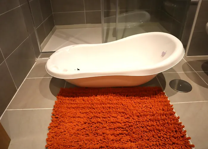 Atico & De Lujo 巴雷罗斯